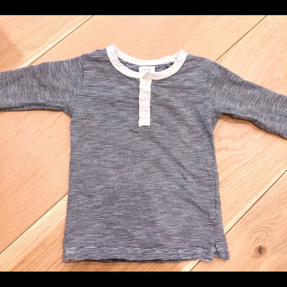 Jamie Kay long sleeve Boy T-shirt size 4T